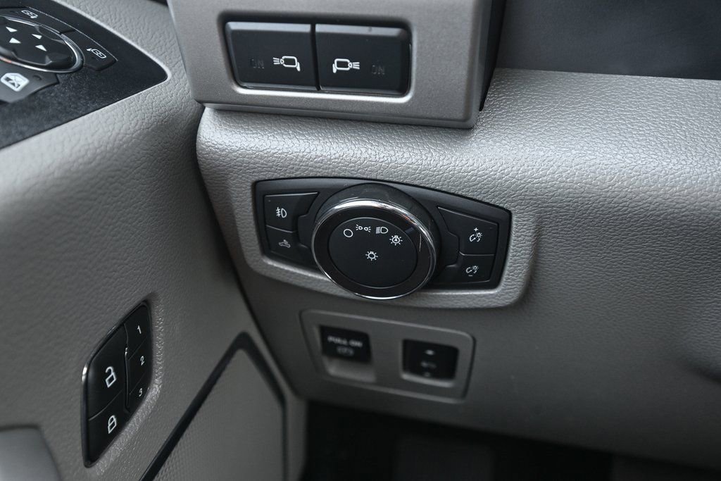 Used 2019 Ford F150 Lariat w/ Equipment Group 502A Luxury image 41