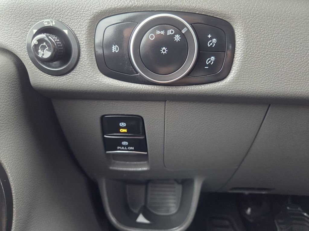 Used 2023 Ford Transit 350 XLT image 17