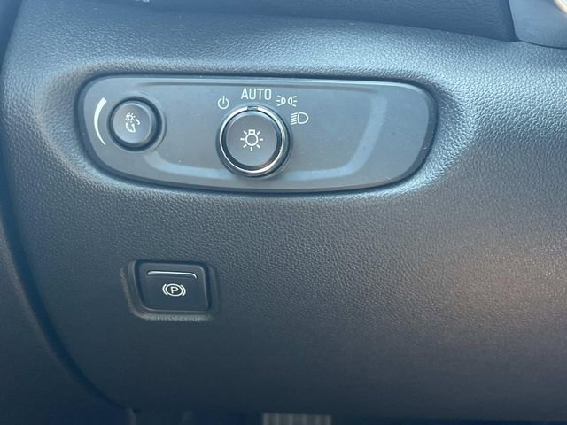 Used 2020 Chevrolet Blazer LT FWD image 27