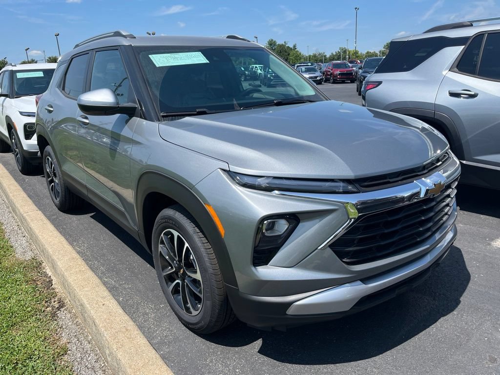 New 2026 Chevrolet TrailBlazer LT FWD image 2