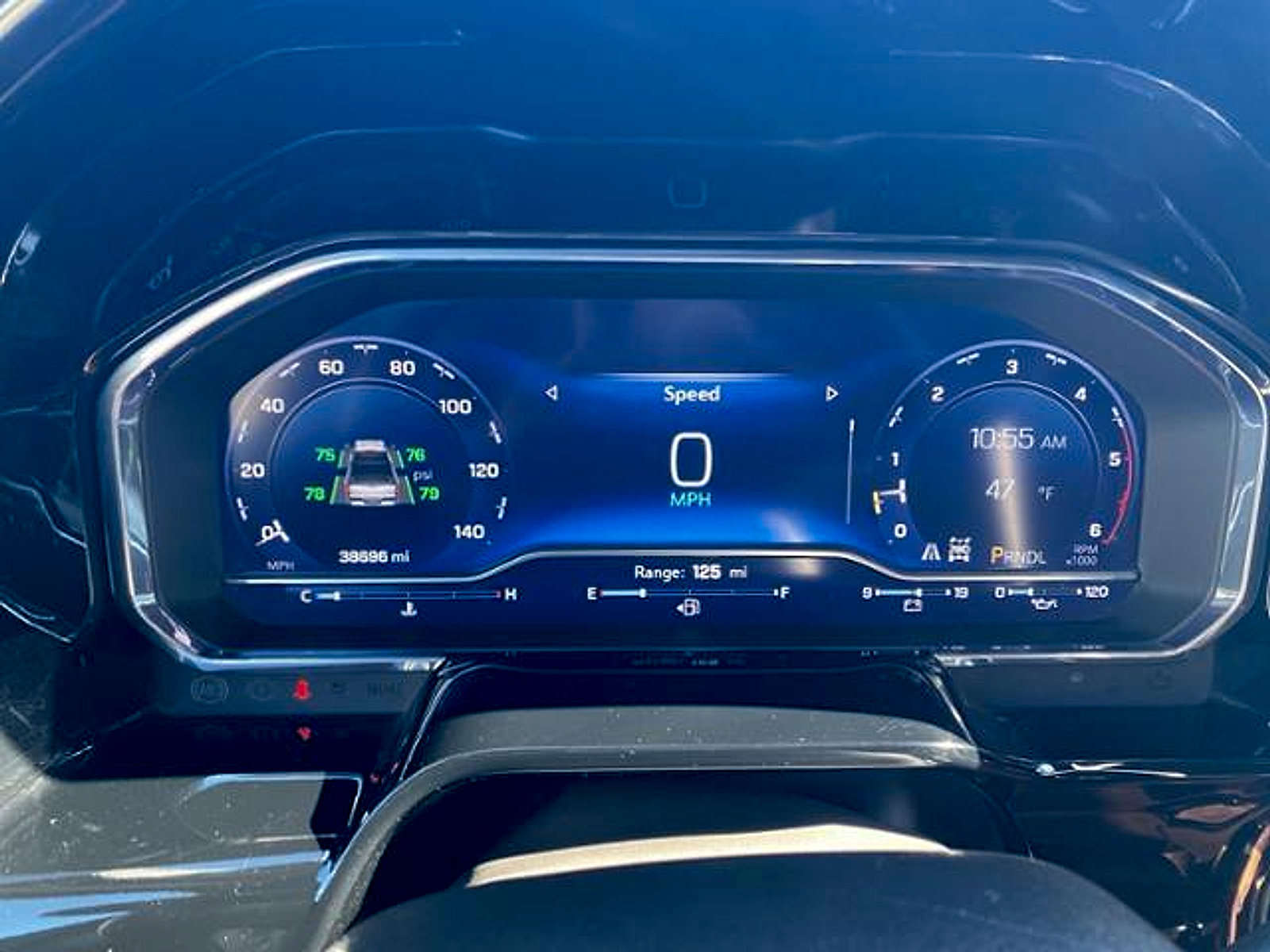 Used 2024 Chevrolet Silverado 2500 LT AWD/4WD image 2