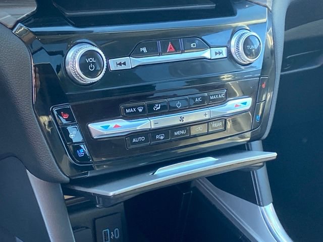 Used 2022 Ford Explorer Limited AWD/4WD image 13