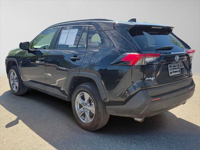 Used 2025 Toyota RAV4 LE AWD/4WD image 5