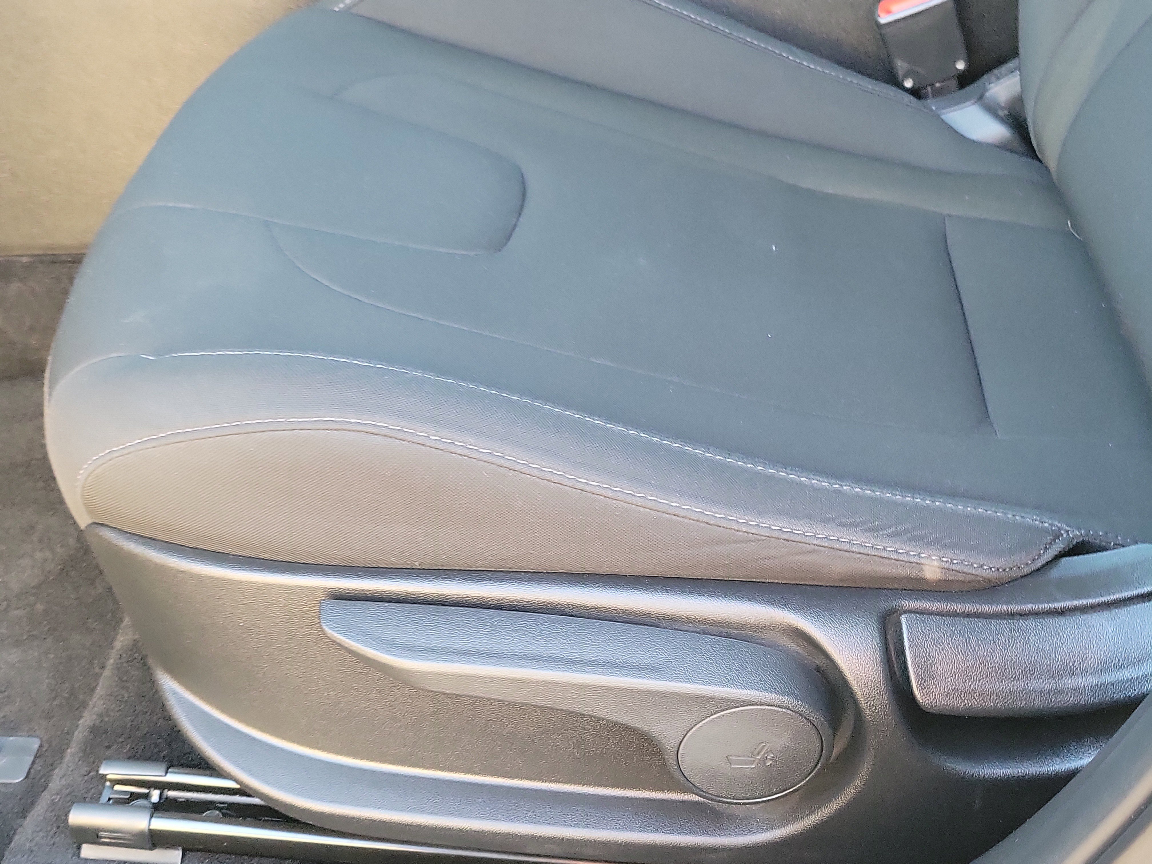 Certified 2023 Hyundai Elantra SEL w/ Cargo Package image 19