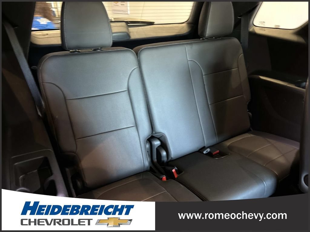 Used 2023 Chevrolet Traverse Premier w/ LPO, Floor Liner Package AWD/4WD image 36
