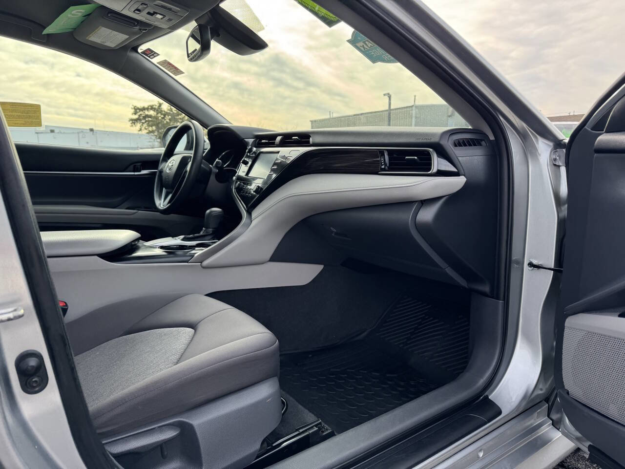 Used 2019 Toyota Camry LE w/ Convenience Package image 35