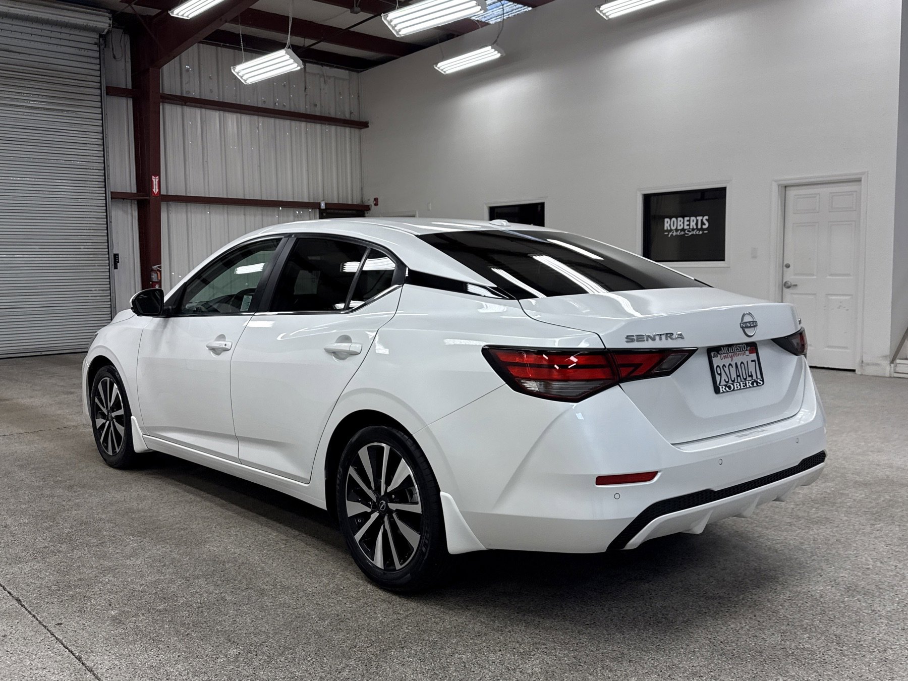 Used 2024 Nissan Sentra SV w/ SV Premium Package image 20