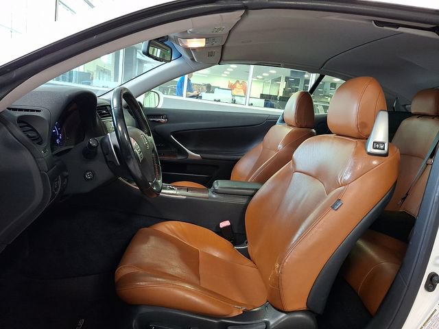 Used 2012 Lexus IS 250C w/ Luxury Pkg RWD image 16