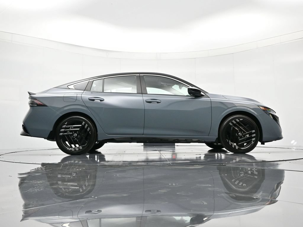 New 2026 Nissan Sentra SR w/ SR Premium Package FWD image 41