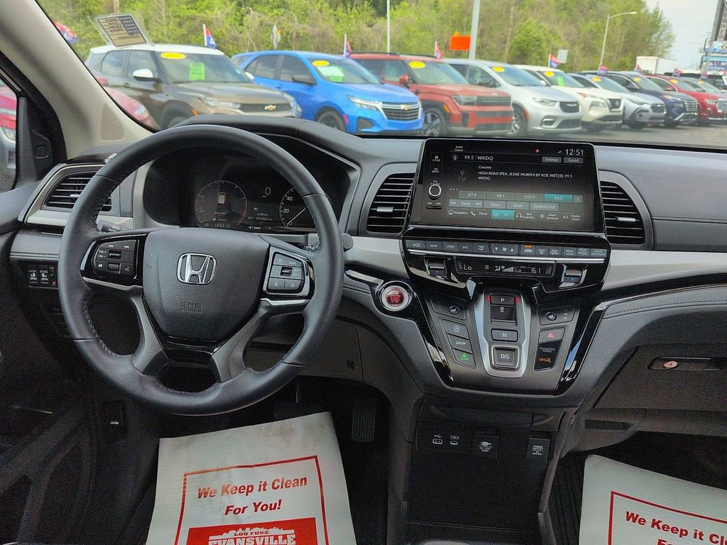 Used 2025 Honda Odyssey Touring image 9