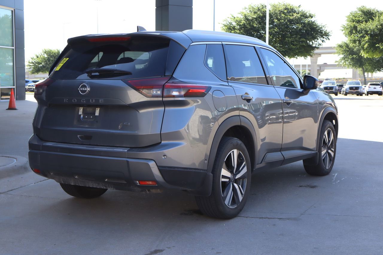 Used 2024 Nissan Rogue SL w/ SL Premium Package FWD image 3