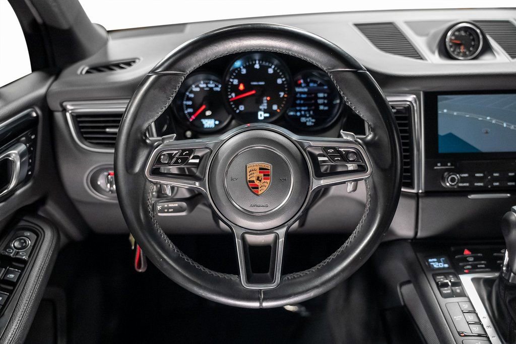 Used 2017 Porsche Macan image 40