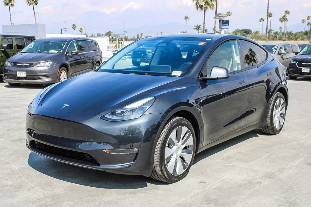 Used 2024 Tesla Model Y Long Range image 4