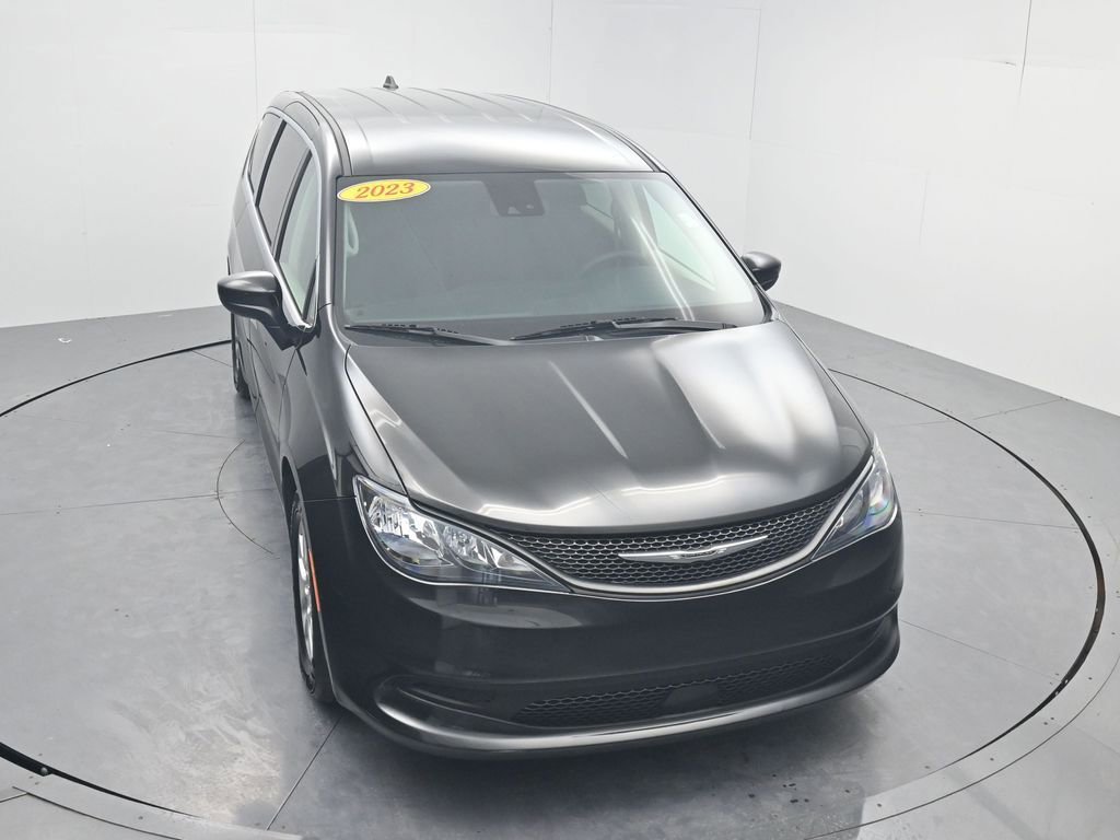 Used 2023 Chrysler Voyager LX image 50