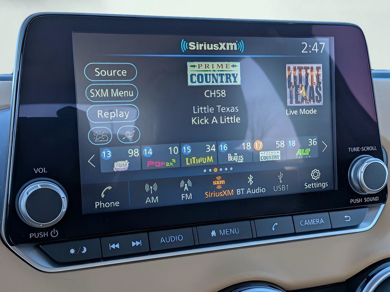 Certified 2025 Nissan Sentra SV w/ SV Premium Package FWD image 18