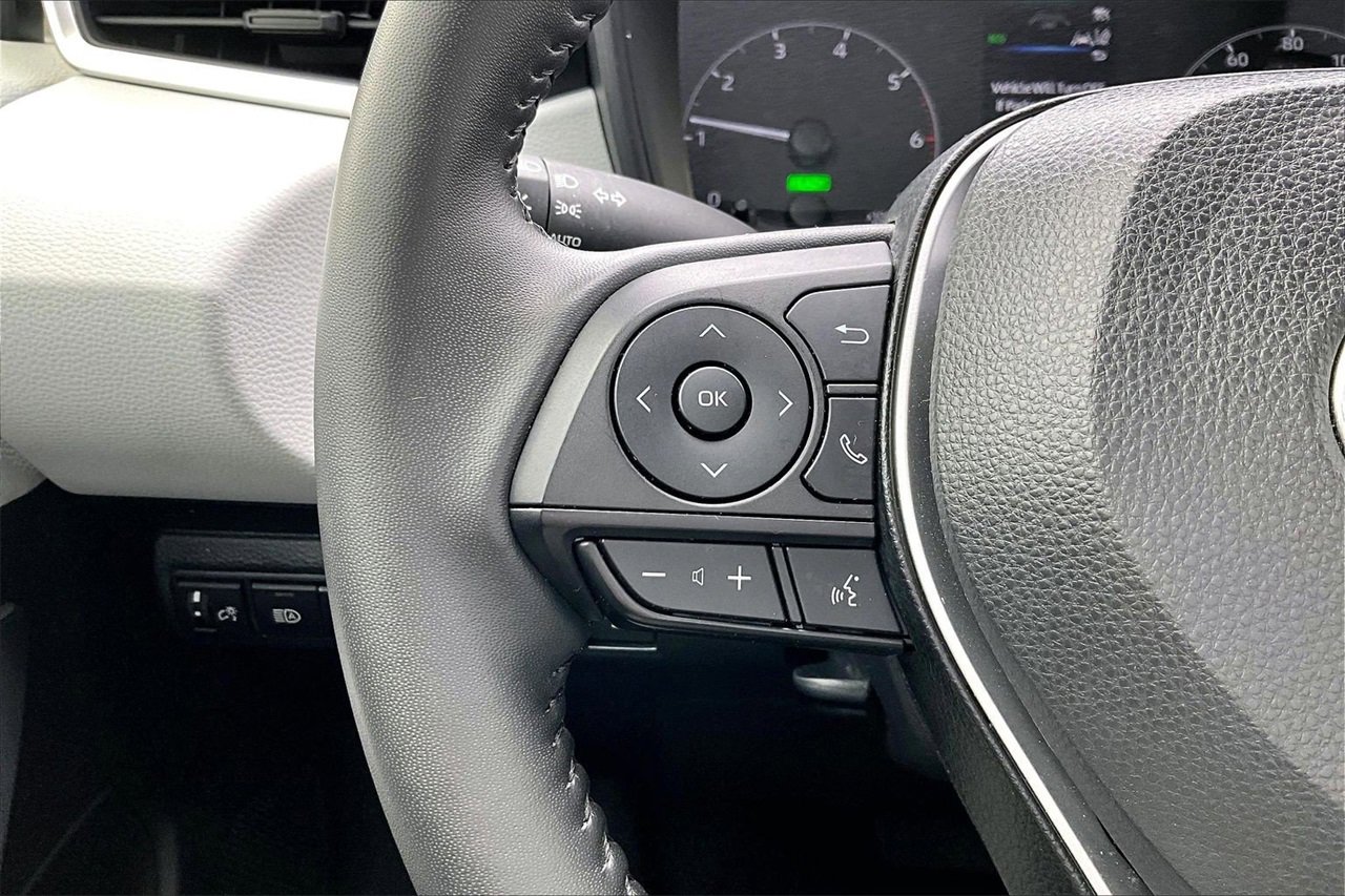 Used 2024 Toyota Corolla LE image 26