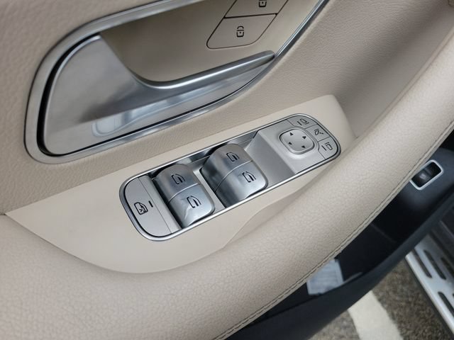 Used 2021 Mercedes-Benz GLS 580 4MATIC image 14