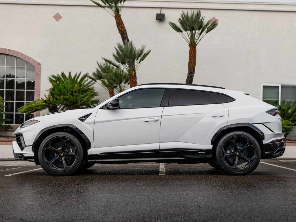 Used 2024 Lamborghini Urus S AWD/4WD image 2
