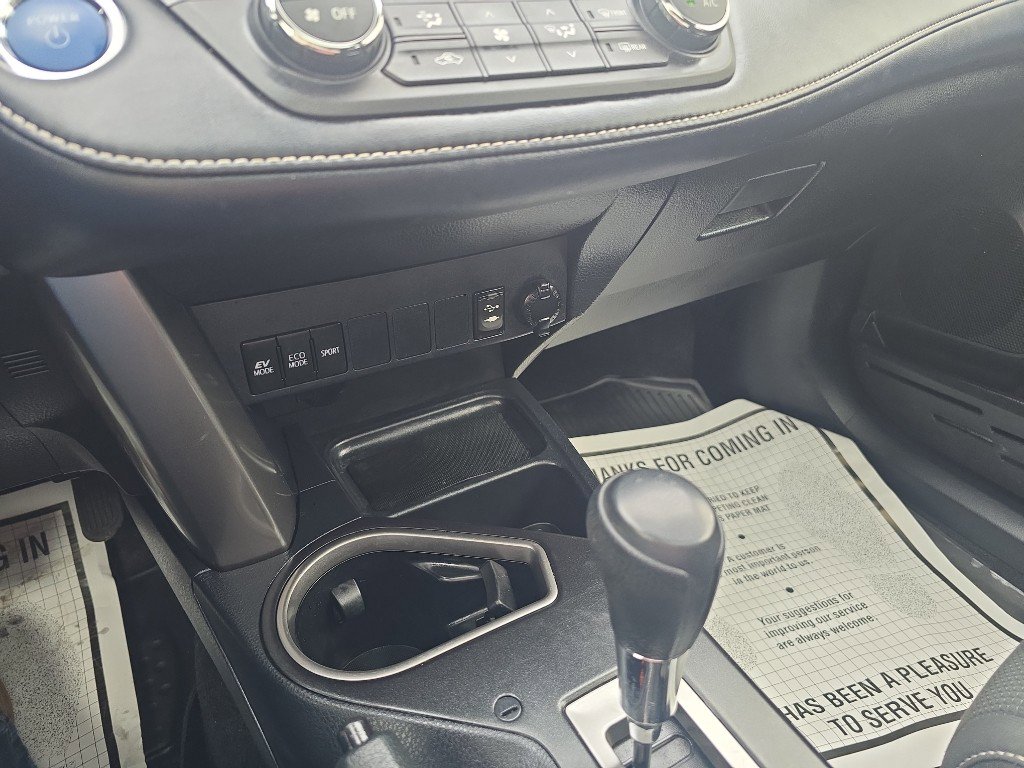 Used 2018 Toyota RAV4 XLE image 25