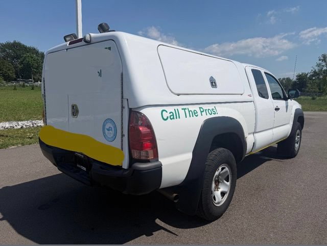 Used 2015 Toyota Tacoma PreRunner w/ Convenience Package RWD image 9