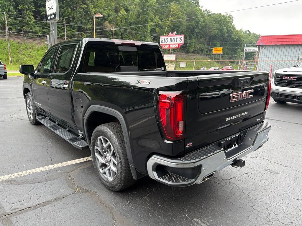Certified 2022 GMC Sierra 1500 SLT w/ SLT Premium Plus Package AWD/4WD image 3