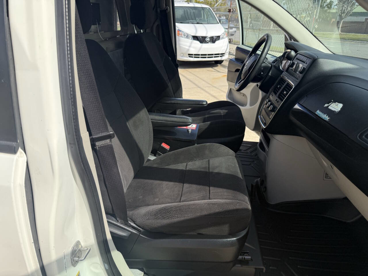 Used 2013 RAM C/V Tradesman image 27