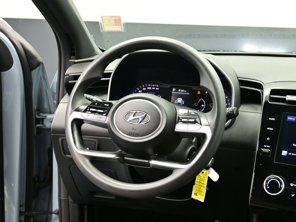 Used 2022 Hyundai Santa Cruz SE image 4