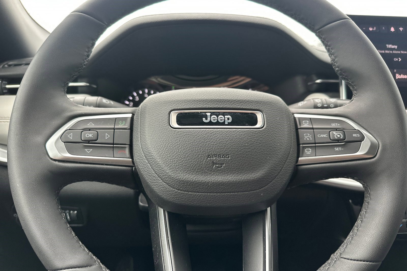 Used 2025 Jeep Compass Limited image 16