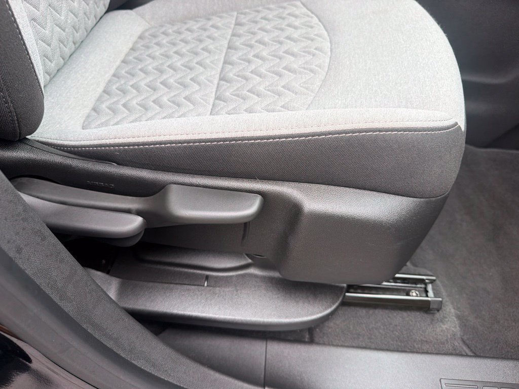 Used 2023 Chevrolet Equinox LT w/ Driver Convenience Package FWD image 41