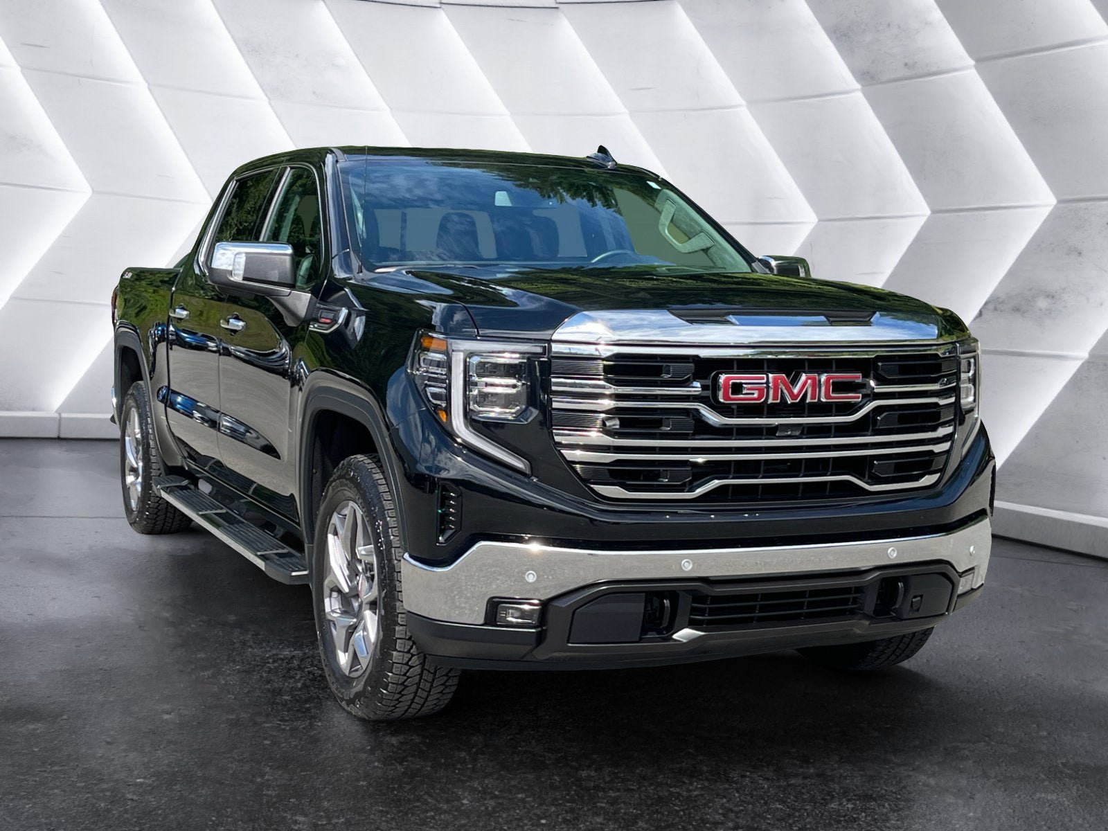 Used 2026 GMC Sierra 1500 SLT w/ SLT Premium Plus Package AWD/4WD image 8
