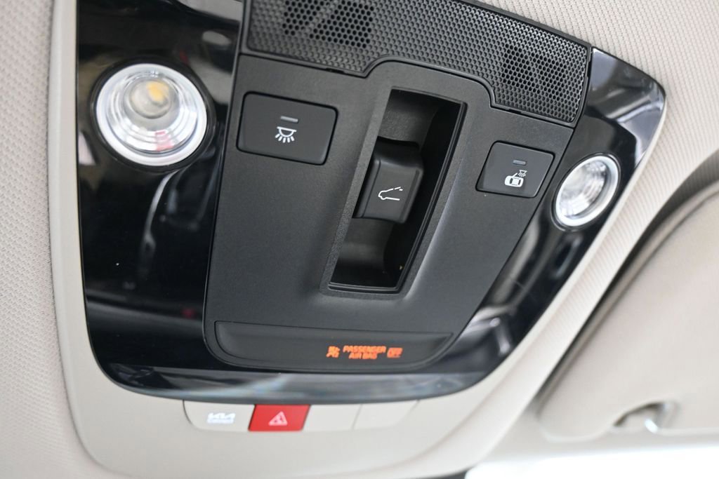 Used 2024 Kia Sorento S w/ Panoramic Sunroof Package FWD image 29