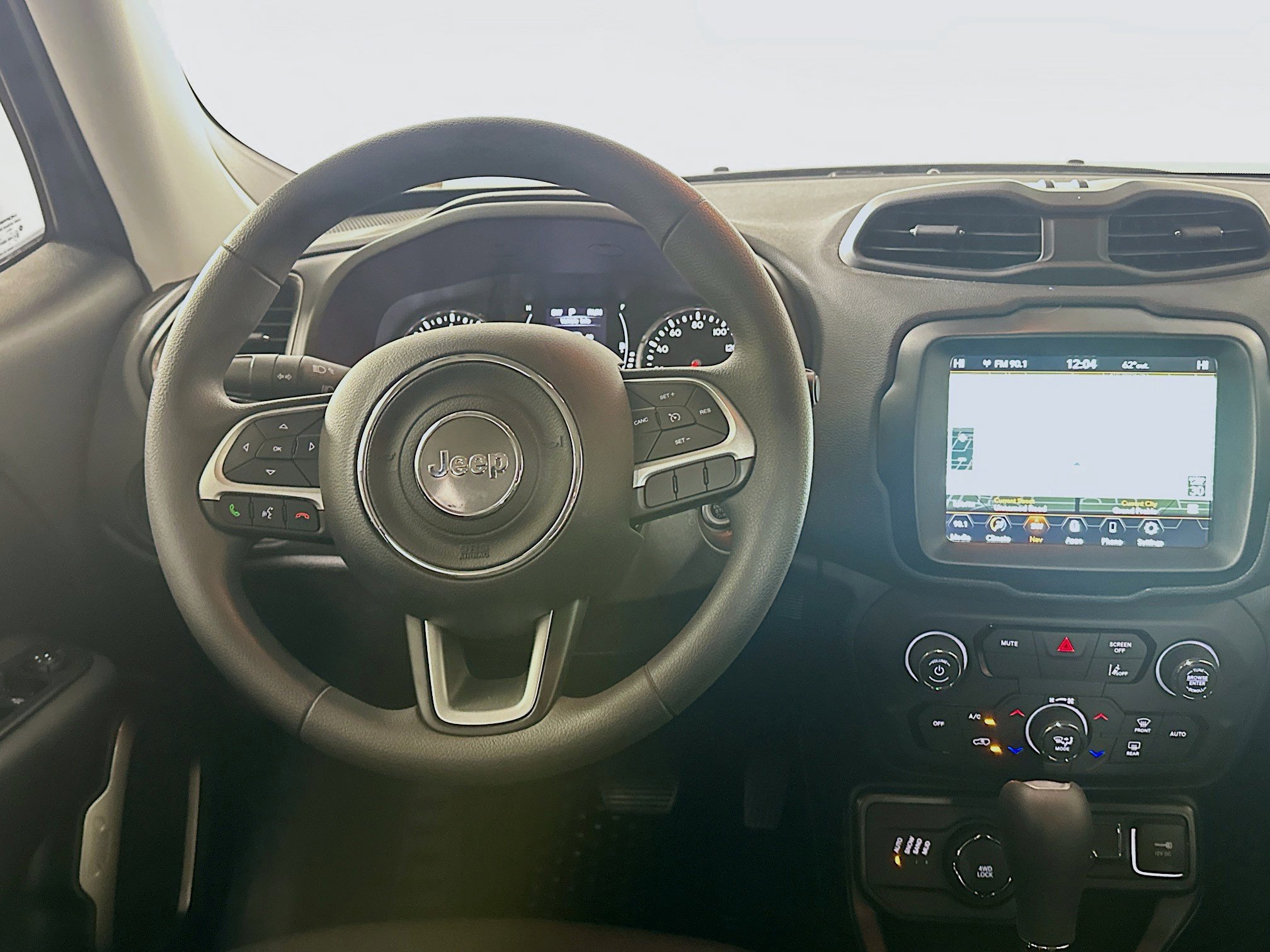 Used 2023 Jeep Renegade Latitude image 18