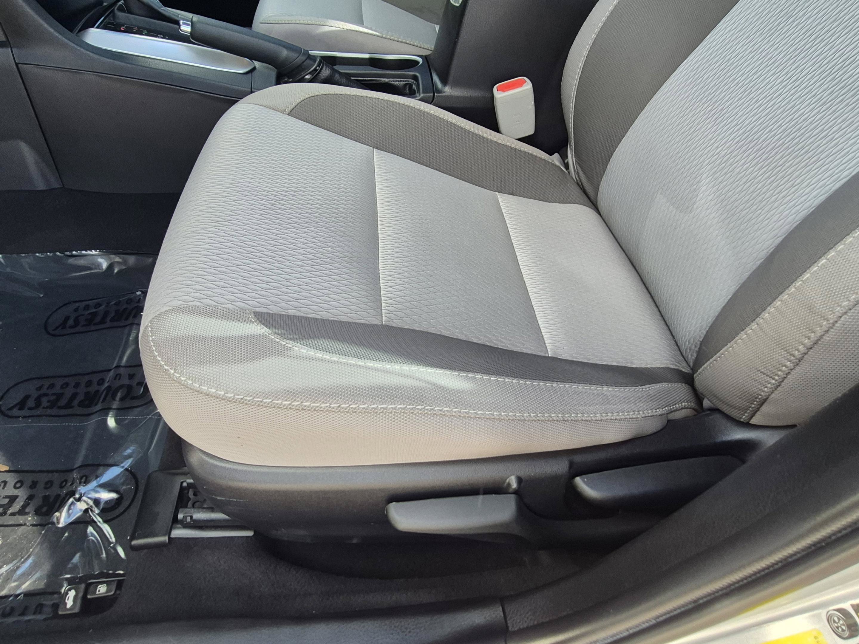 Used 2019 Toyota Corolla LE FWD image 20