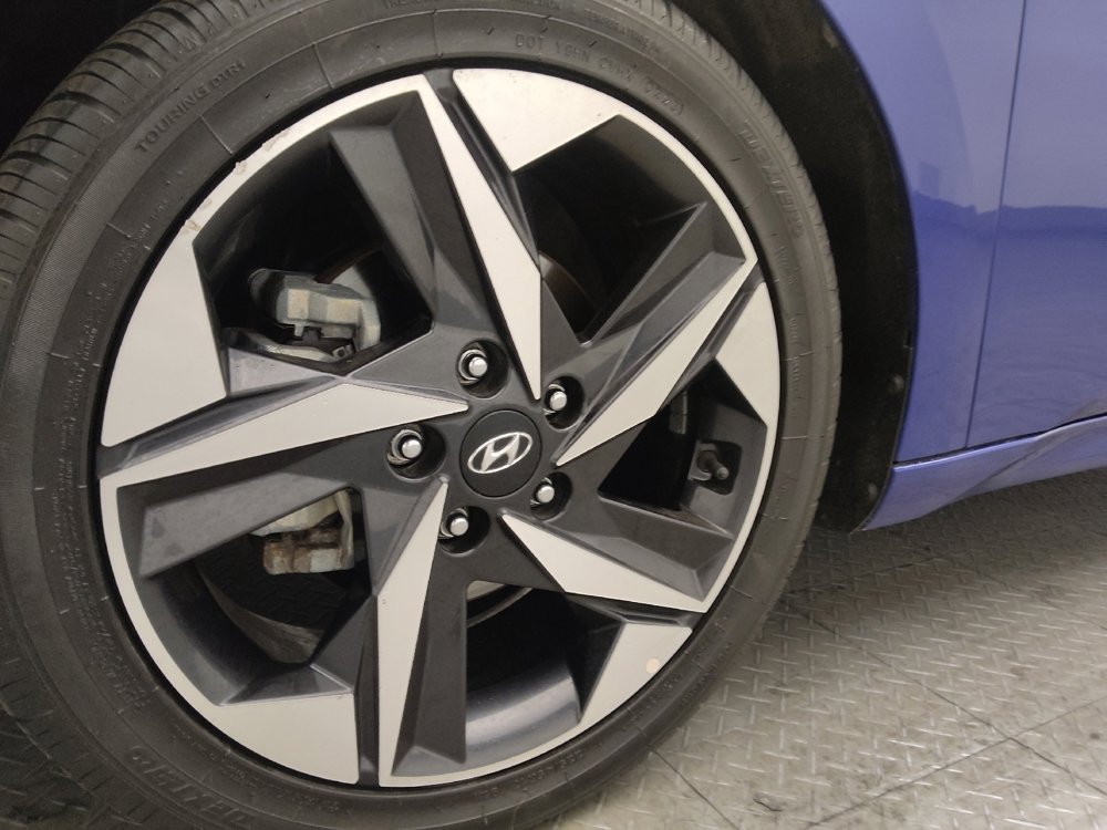 Used 2021 Hyundai Elantra SEL w/ Convenience + Premium Package image 31