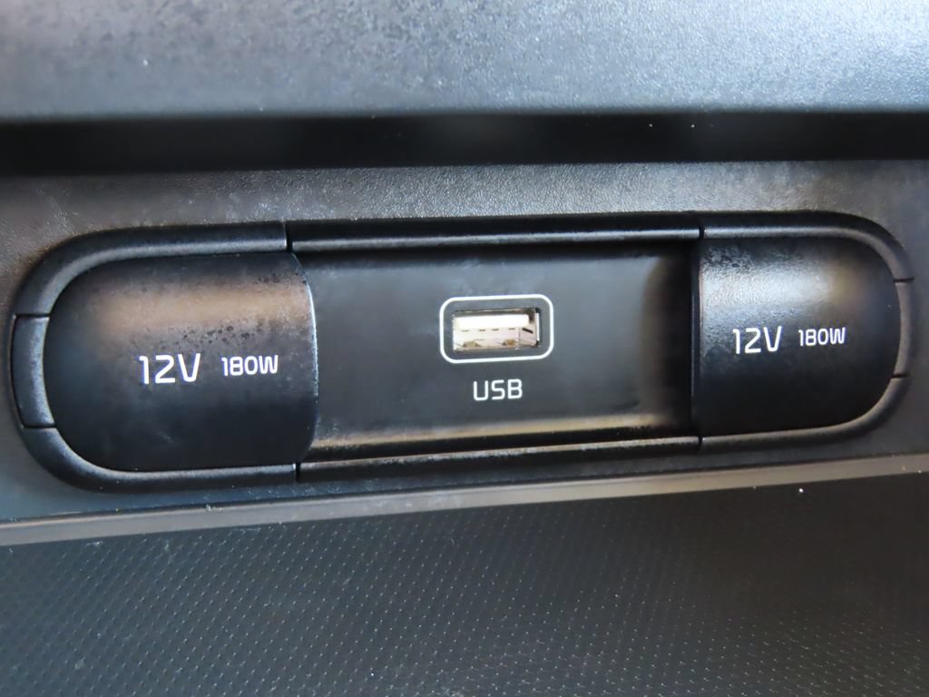 Certified 2025 Kia Soul LX w/ LX Technology Package FWD image 7