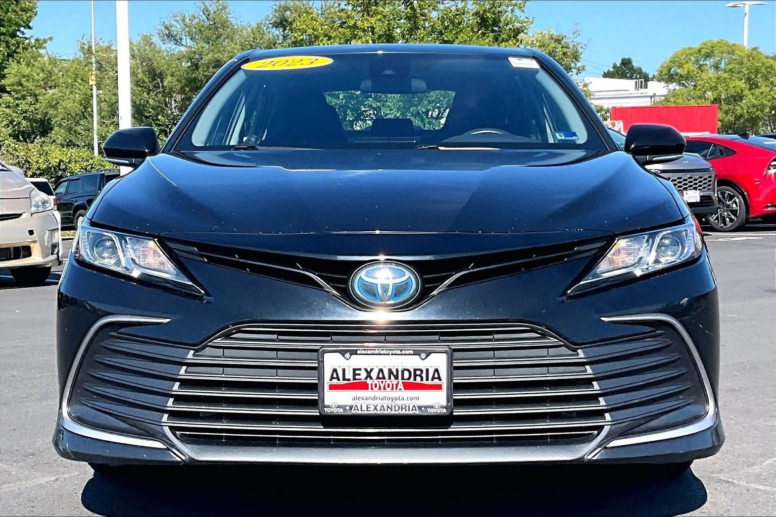 Used 2023 Toyota Camry LE FWD image 3