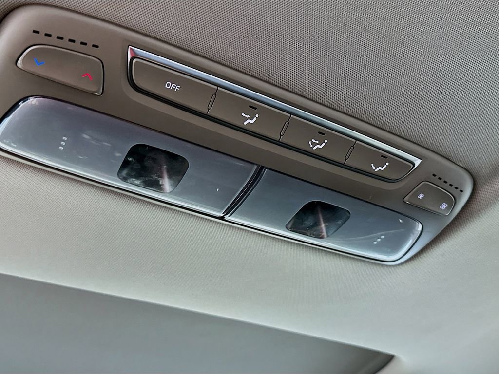 Used 2020 Kia Telluride S w/ S 8 Passenger Seating Package image 25