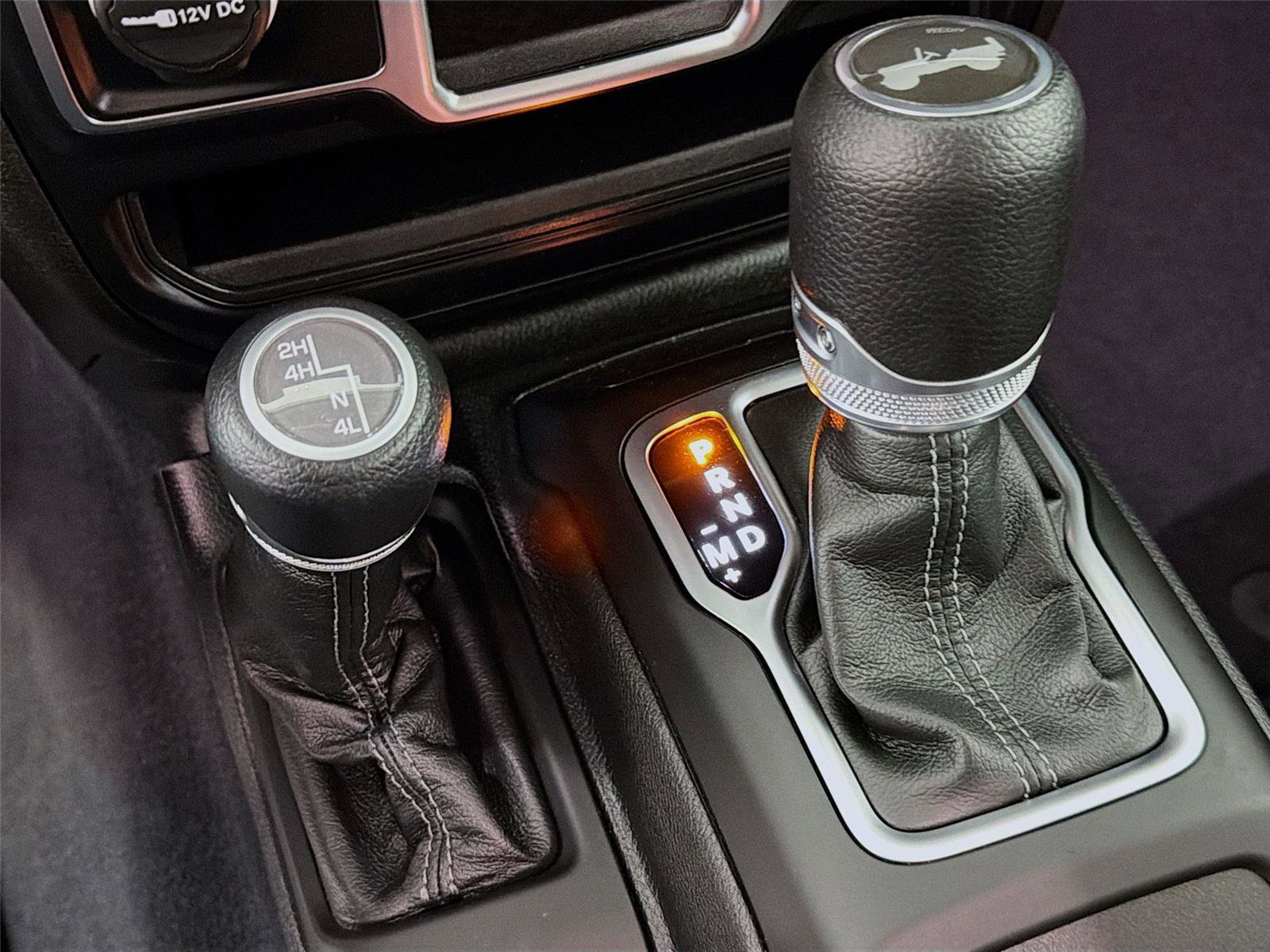 Used 2024 Jeep Wrangler Sport image 17