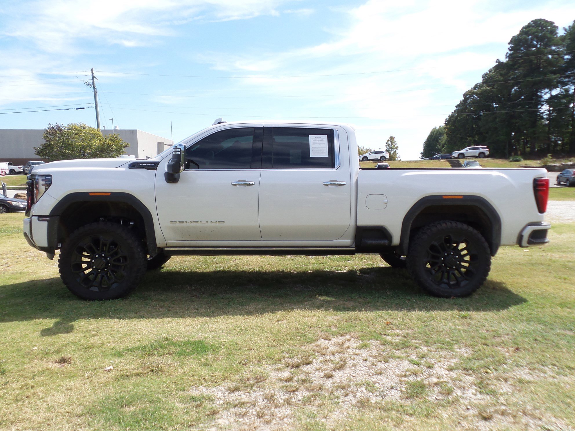 Used 2025 GMC Sierra 2500 Denali Ultimate image 6