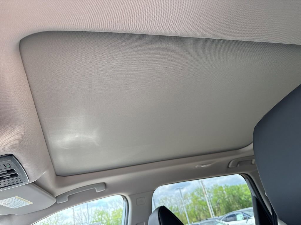 New 2026 Nissan Rogue SV AWD/4WD image 18