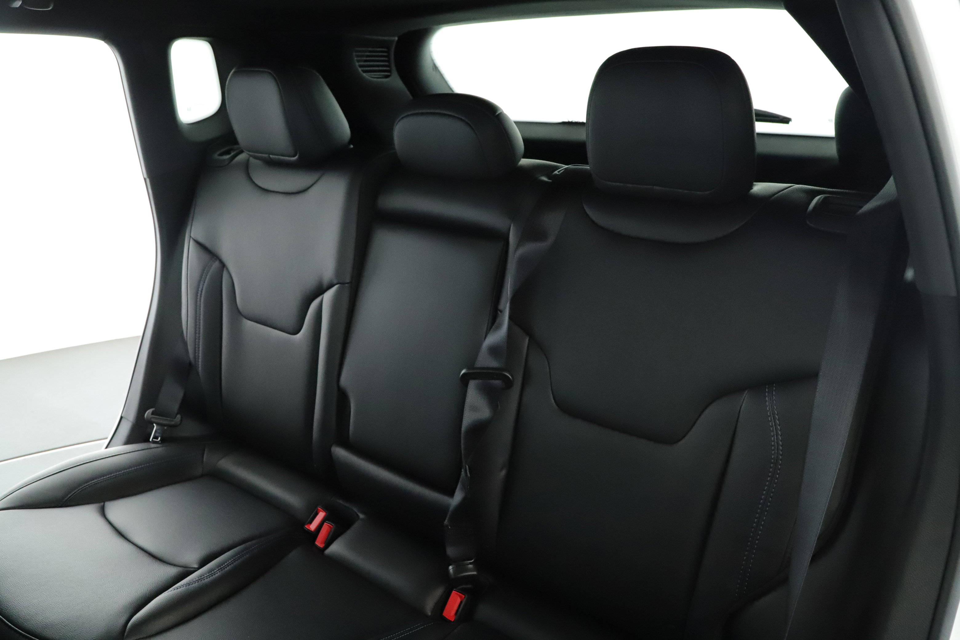 New 2026 Jeep Compass Limited w/ Sun, Sound & Navigation Group image 5