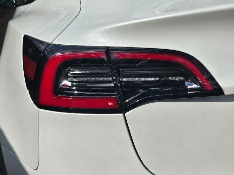 Used 2023 Tesla Model 3 Standard Range image 24