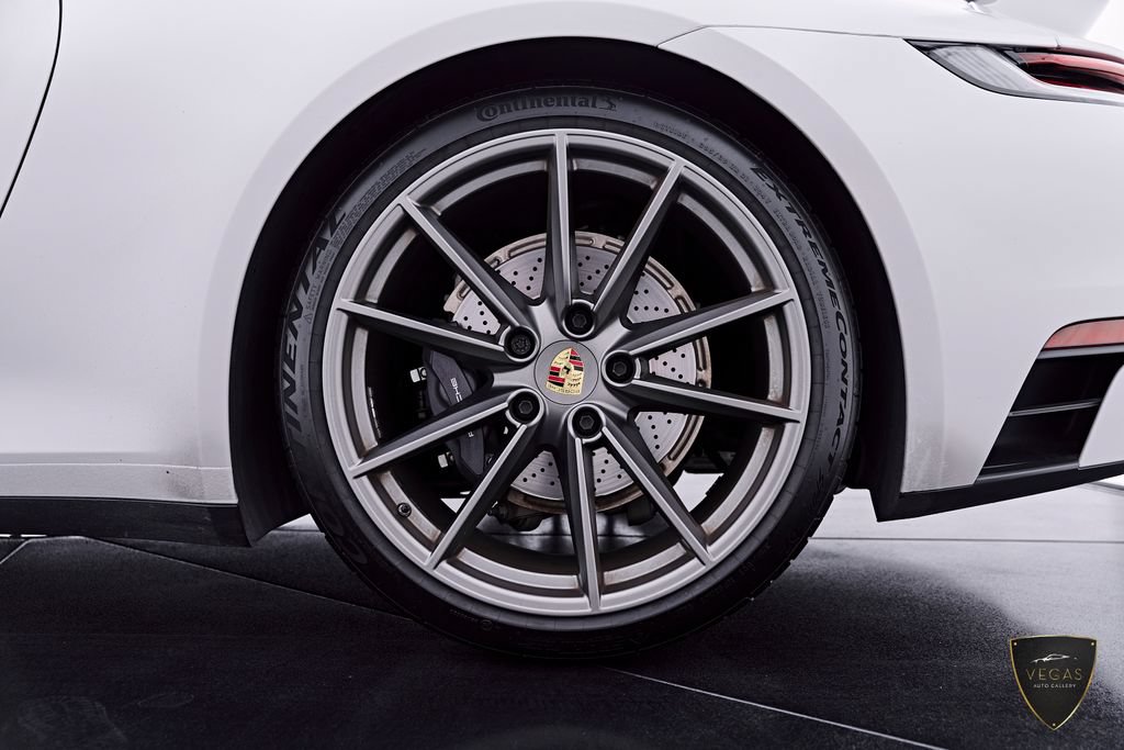 Used 2023 Porsche 911 Carrera RWD image 28