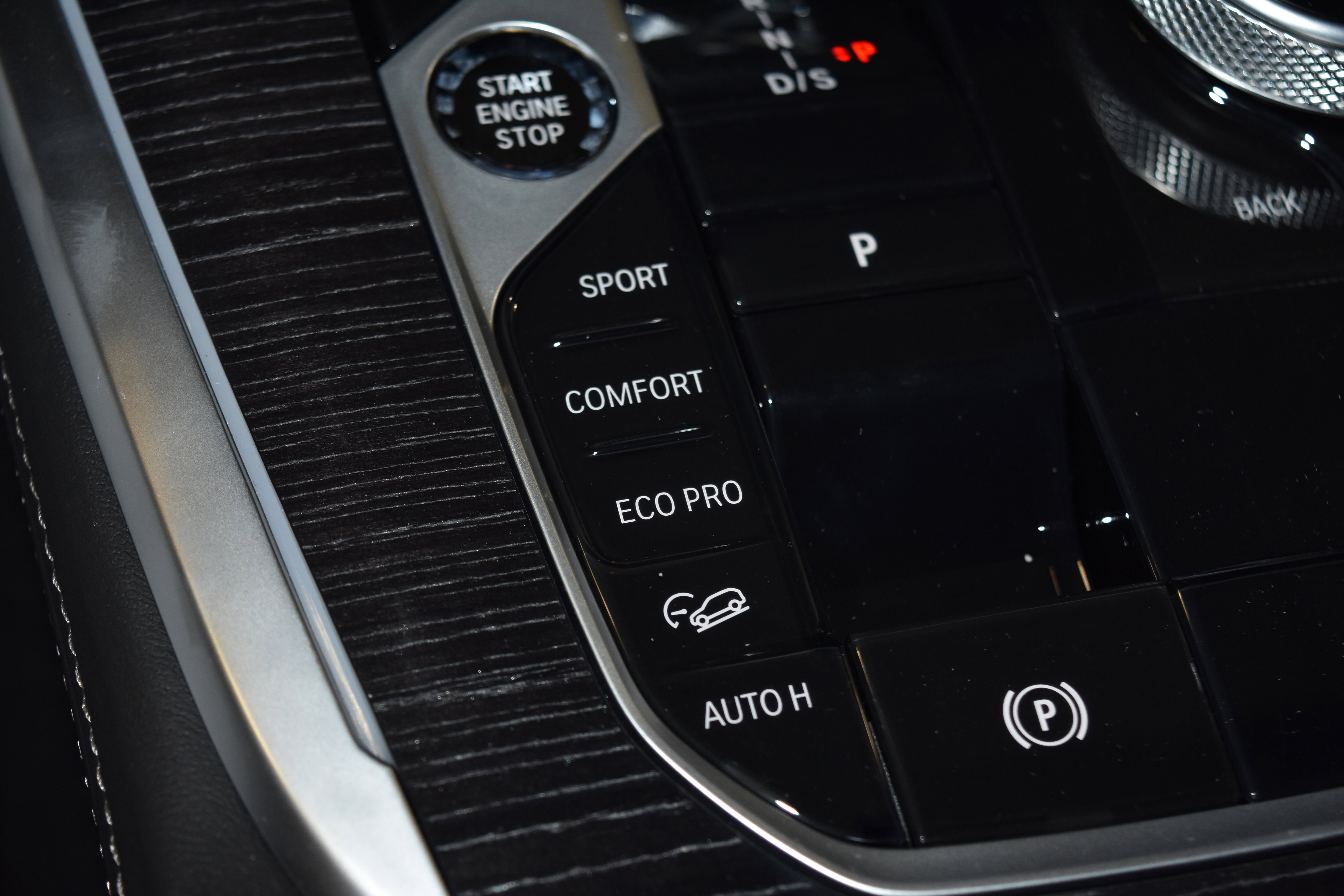 New 2026 BMW X7 M60i image 14