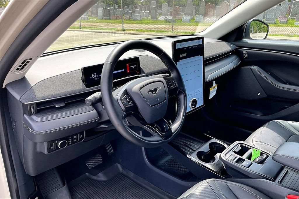 Used 2025 Ford Mustang Mach-E Premium AWD/4WD image 13