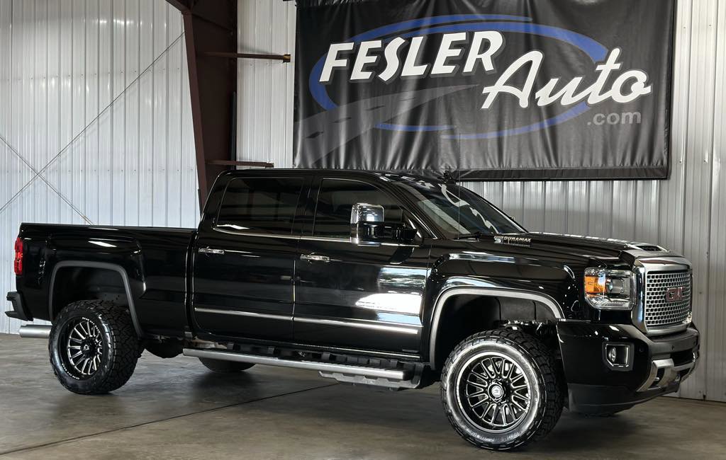 Used 2017 GMC Sierra 2500 Denali w/ Duramax Plus Package image 23
