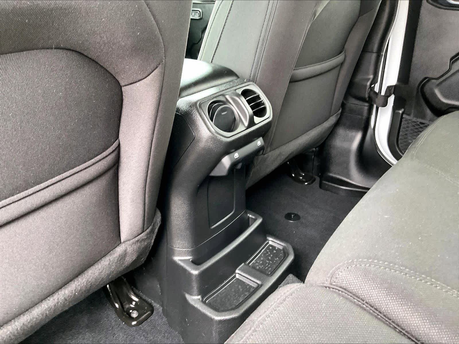 Used 2023 Jeep Wrangler Unlimited w/ Cold Weather Group AWD/4WD image 27