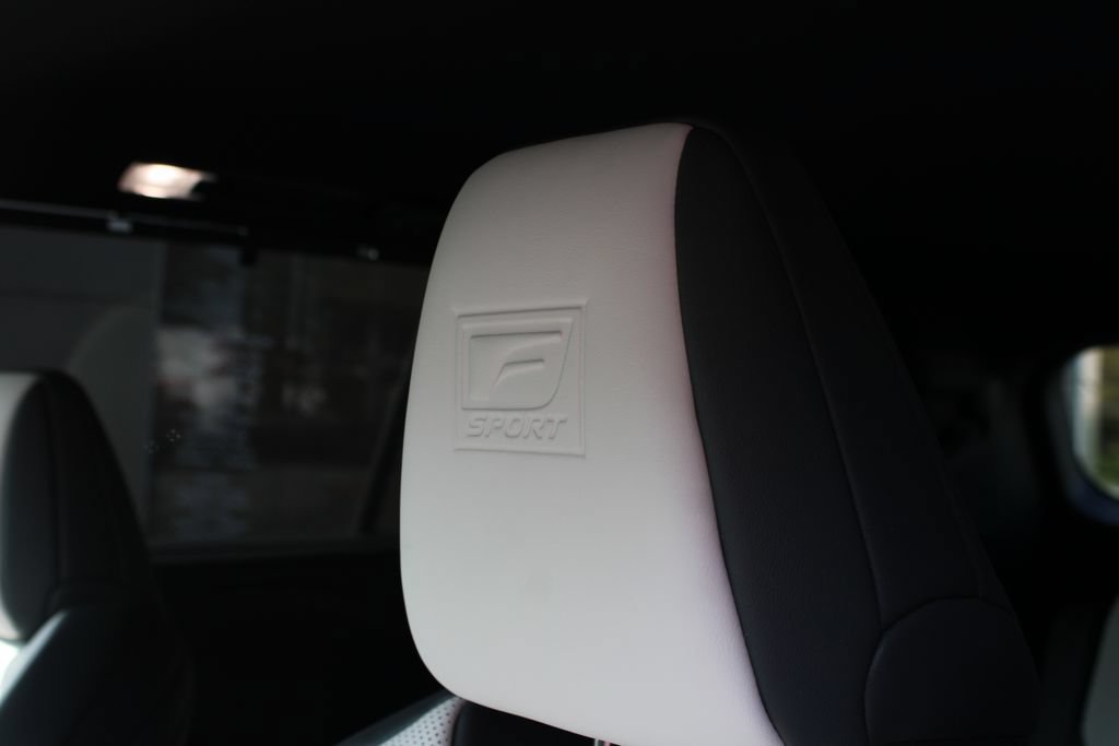 Used 2026 Lexus TX 500h AWD w/ Technology Package image 11