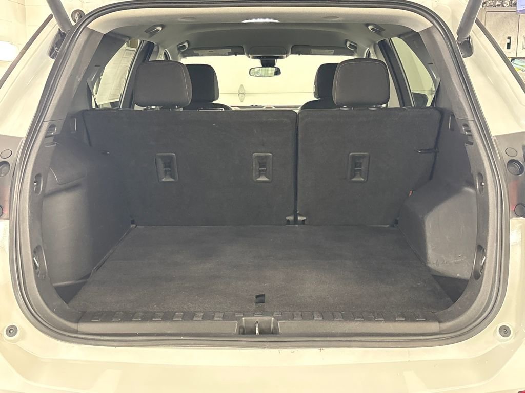 Used 2021 Chevrolet Equinox LT image 16