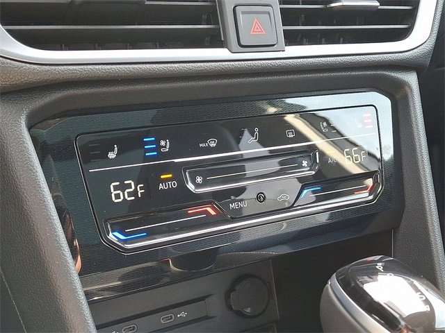 New 2025 Volkswagen Taos SEL image 11